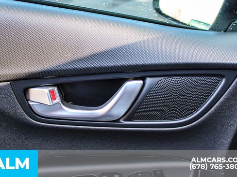 Used 2023 Hyundai Kona Limited image 43