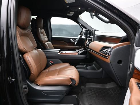 Used 2024 Lincoln Navigator L Reserve w/ Equipment Group 201A image 15