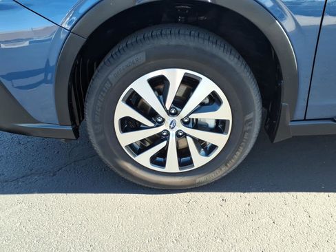 Used 2020 Subaru Outback Premium image 9