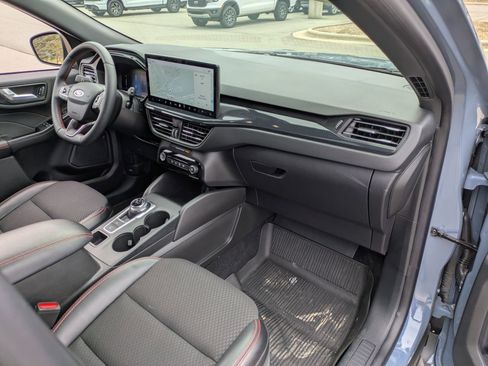 Certified 2024 Ford Escape ST-Line w/ Tech Pack #1 image 38