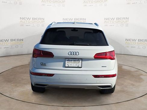 Used 2019 Audi Q5 2.0T Premium Plus w/ Premium Plus Package AWD/4WD image 4