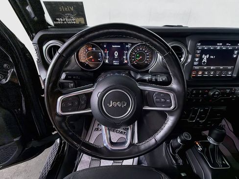 Used 2023 Jeep Wrangler Unlimited Sahara w/ Cold Weather Group AWD/4WD image 11