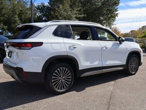 Certified 2025 Volkswagen Tiguan S image 7