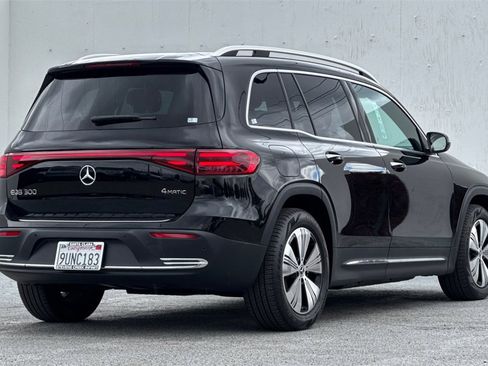 Used 2024 Mercedes-Benz EQB 300 4MATIC image 3