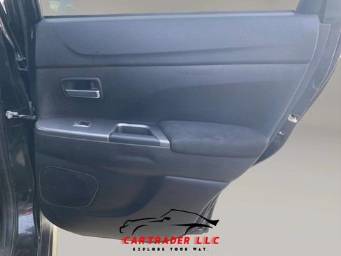 Used 2021 Mitsubishi Outlander Sport SE FWD image 14