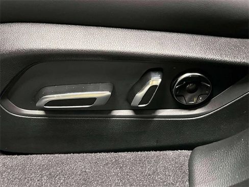 Used 2025 Acura TLX w/ Technology Package image 17