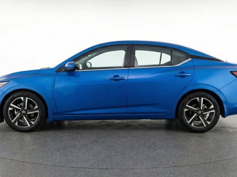 Used 2025 Nissan Sentra SV FWD image 5