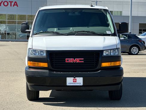 Used 2023 GMC Savana 2500 Extended w/ Driver Convenience Package image 9