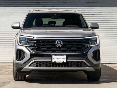Used 2025 Volkswagen Atlas Cross Sport SE AWD/4WD image 22