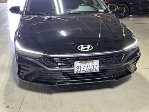 Certified 2025 Hyundai Elantra Sport FWD image 9