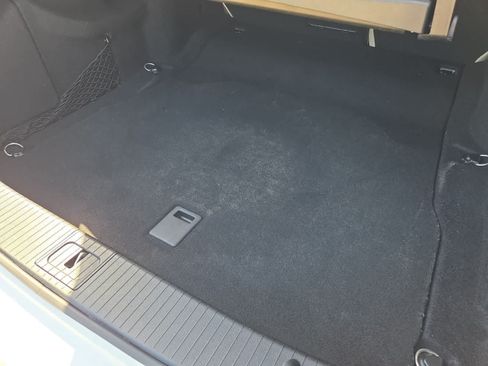 Used 2016 Mercedes-Benz E 350 Sedan image 34