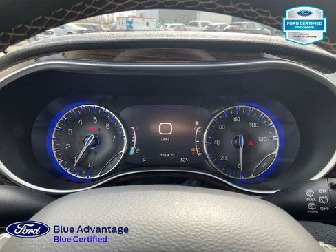 Used 2024 Chrysler Pacifica Limited FWD image 10