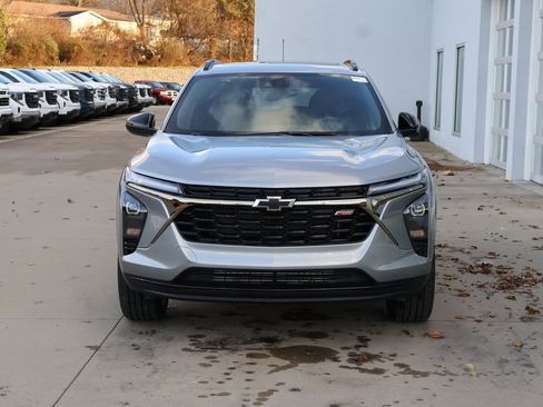 New 2026 Chevrolet Trax RS w/ Sunroof Package image 5