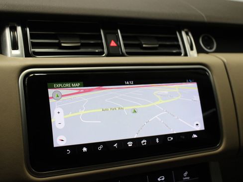 Used 2019 Land Rover Range Rover HSE image 19