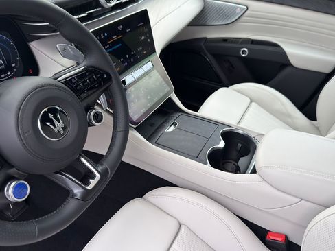 New 2026 Maserati Grecale Modena image 16