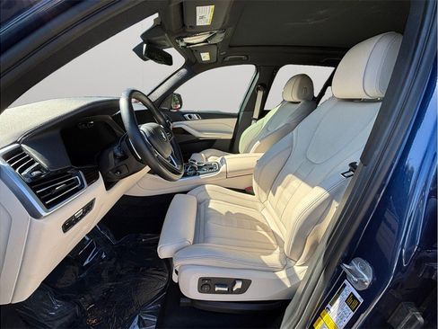 Used 2021 BMW X5 xDrive45e w/ Premium Package image 2