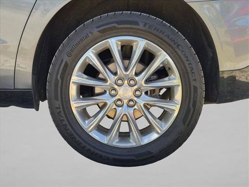 Used 2018 Buick Enclave Premium w/ Experience Buick Package FWD image 15