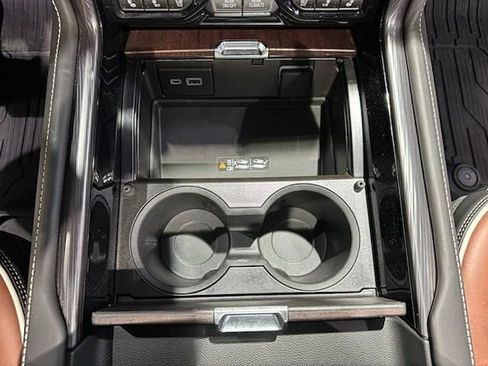 Certified 2024 GMC Yukon Denali Ultimate image 25