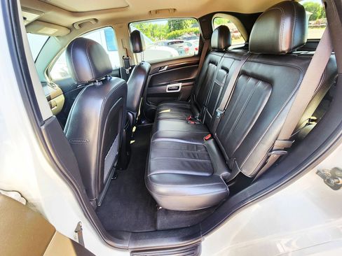 Used 2014 Chevrolet Captiva Sport LT w/ Convenience Package image 12