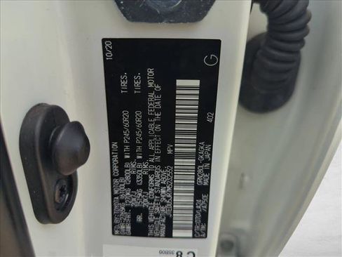 Used 2021 Toyota 4Runner Limited image 19