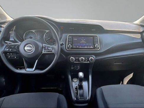 Used 2025 Nissan Kicks Play S FWD image 7