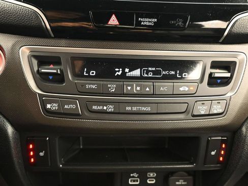 Used 2024 Honda Passport TrailSport image 30