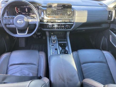 Used 2023 Nissan Pathfinder Platinum image 17