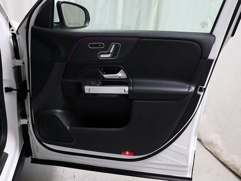 Certified 2023 Mercedes-Benz GLB 250 4MATIC image 32