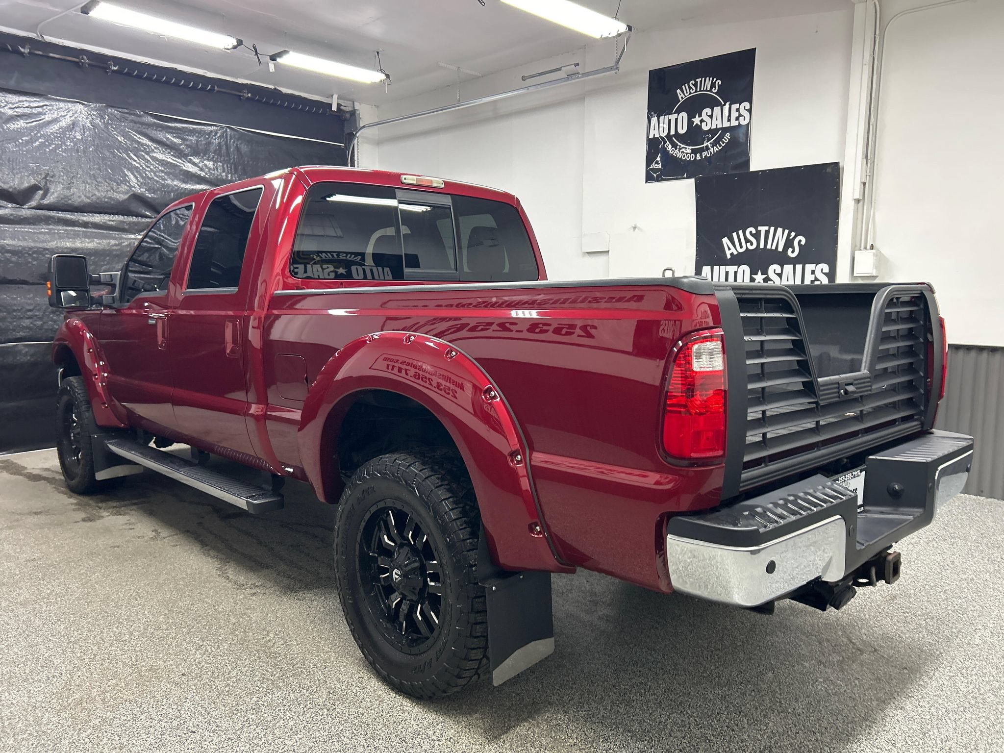 Used 2016 Ford F250 Lariat w/ Chrome Package AWD/4WD image 4