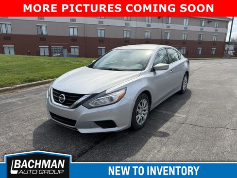 Used 2018 Nissan Altima 2.5 S w/ S Convenience Package image 3