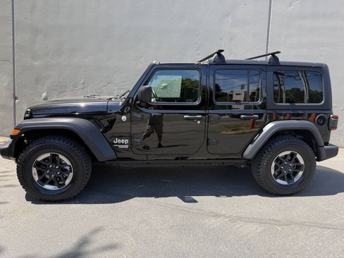 Used 2018 Jeep Wrangler Unlimited Sport S AWD/4WD image 5