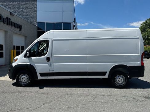 Used 2023 RAM ProMaster 2500 FWD image 4