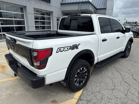 Used 2024 Nissan Titan PRO-4X w/ Pro-4x Convenience Package AWD/4WD image 5