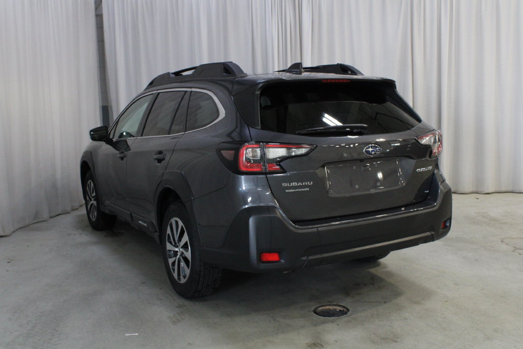 Used 2024 Subaru Outback Premium AWD/4WD image 23