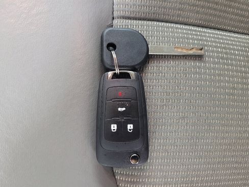 Used 2014 Buick Verano FWD image 32