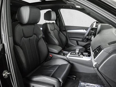 Certified 2025 Audi Q5 2.0T Premium Plus w/ Premium Plus Package image 22