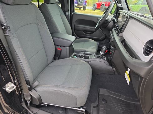 New 2026 Jeep Gladiator Willys image 32