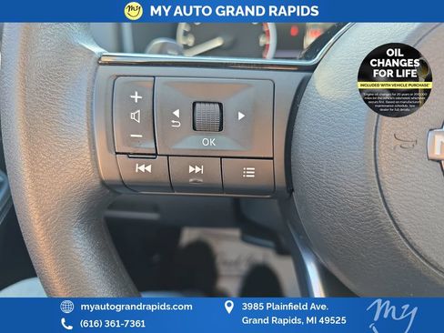 Used 2023 Nissan Rogue SV AWD/4WD image 15