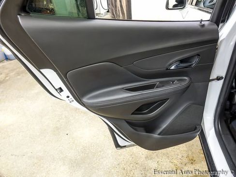 Used 2020 Buick Encore Preferred image 18