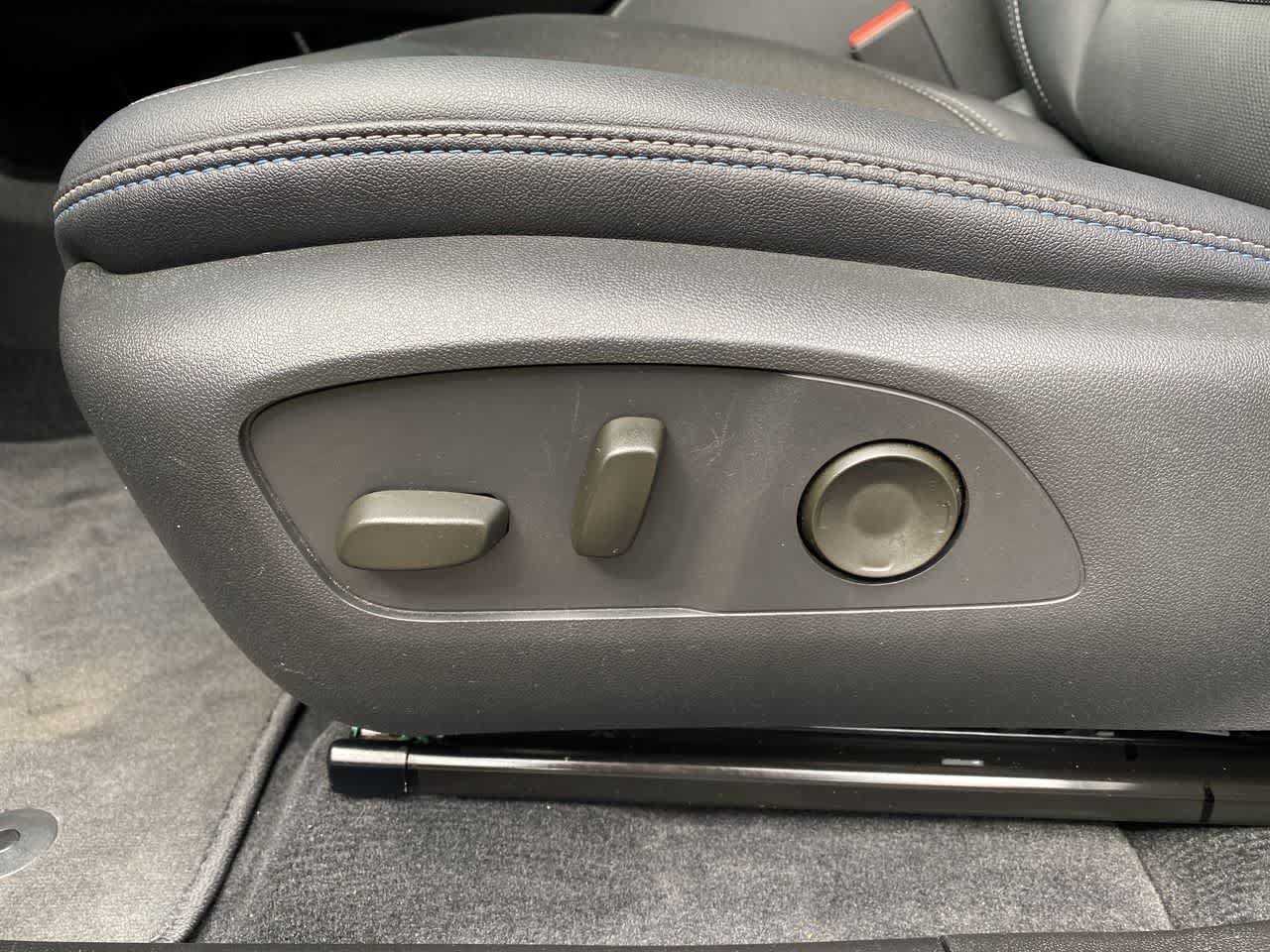 Used 2024 Chevrolet Equinox EV LT FWD image 14
