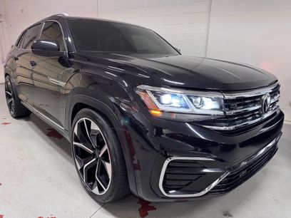 Used 2021 Volkswagen Atlas Cross Sport SE w/ Panoramic Sunroof Package