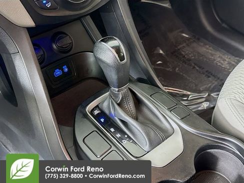 Used 2018 Hyundai Santa Fe Sport image 16