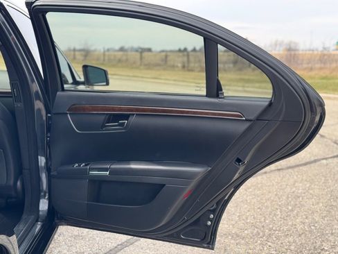 Used 2012 Mercedes-Benz S 350 BlueTEC 4MATIC image 32