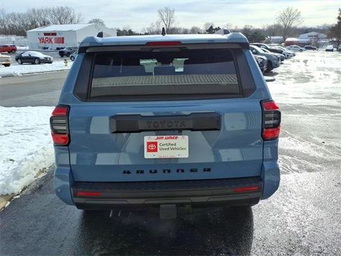 Certified 2025 Toyota 4Runner TRD Off-Road Premium image 22