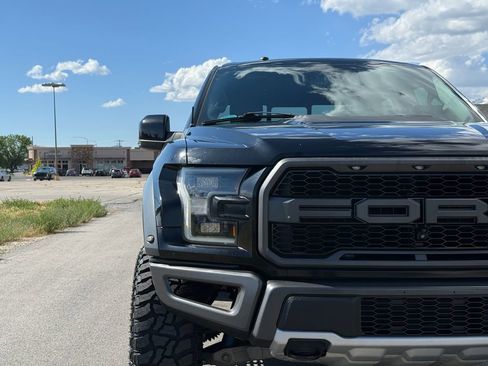 Used 2018 Ford F150 Raptor w/ Equipment Group 802A Luxury AWD/4WD image 6