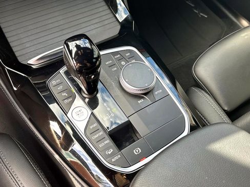 Used 2022 BMW X4 xDrive30i w/ M Sport Package 2 image 25