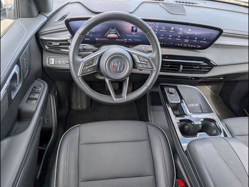 Used 2025 Buick Enclave Preferred FWD image 8
