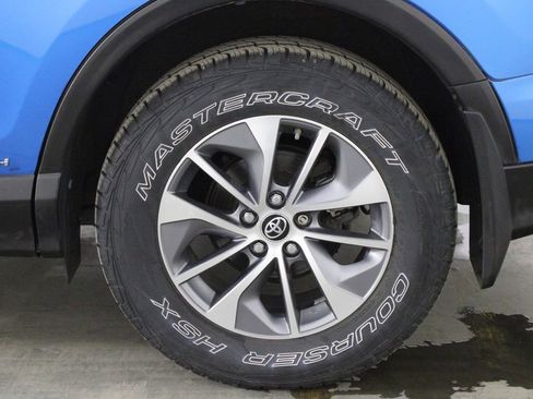 Used 2017 Toyota RAV4 XLE image 38