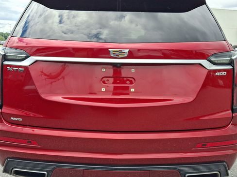 Used 2023 Cadillac XT6 Sport w/ Technology Package AWD/4WD image 13