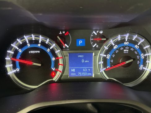 Used 2016 Toyota 4Runner Limited image 16